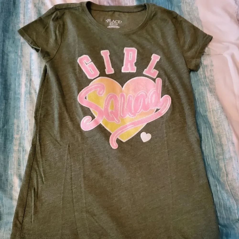 Adorable Little girls Tshirt size medium 7/8